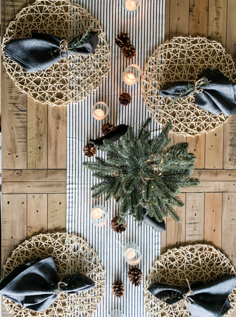natural & rustic holiday table decor